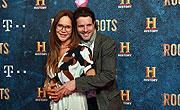 Schauspielerin Doreen Dietel und Designer Tobias Guttenberg beim HISTORY und Telekom Preview Screening der neuen Drama Serie 'Roots' im Gloria Palast München am 09.03.2017. (Photo by Joerg Koch/Getty Images für HISTORY Germany)